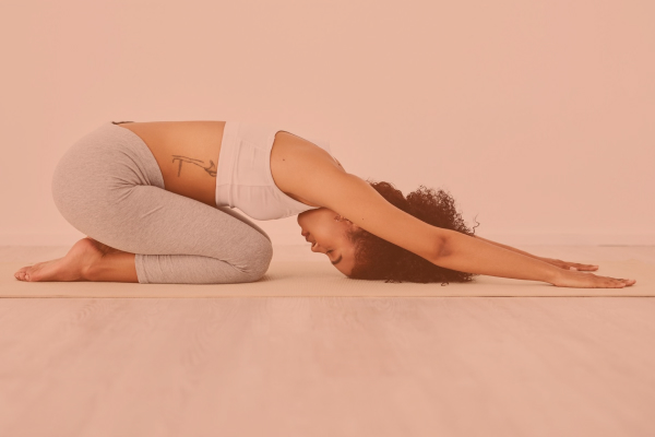 Yoga routine to undo bloating | These yoga poses are the best way to undo  bloating 💩⁠ #yoga #yogalife #digestionsupport #digestion | By Idan  KirshnerFacebook